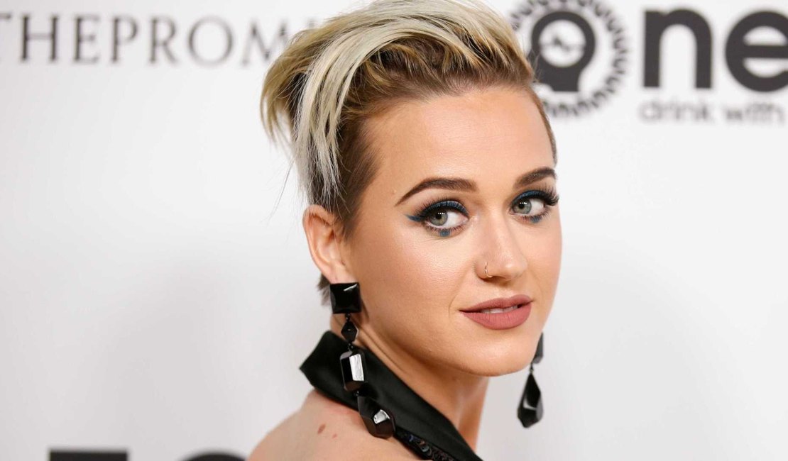 Freira envolvida em processo com Katy Perry morre no tribunal, diz site