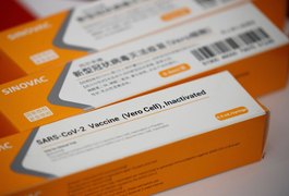 Brasil anuncia que vai comprar 46 milhões de doses da CoronaVac