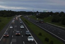Aprovada lei que obriga uso de farol baixo nas rodovias durante o dia