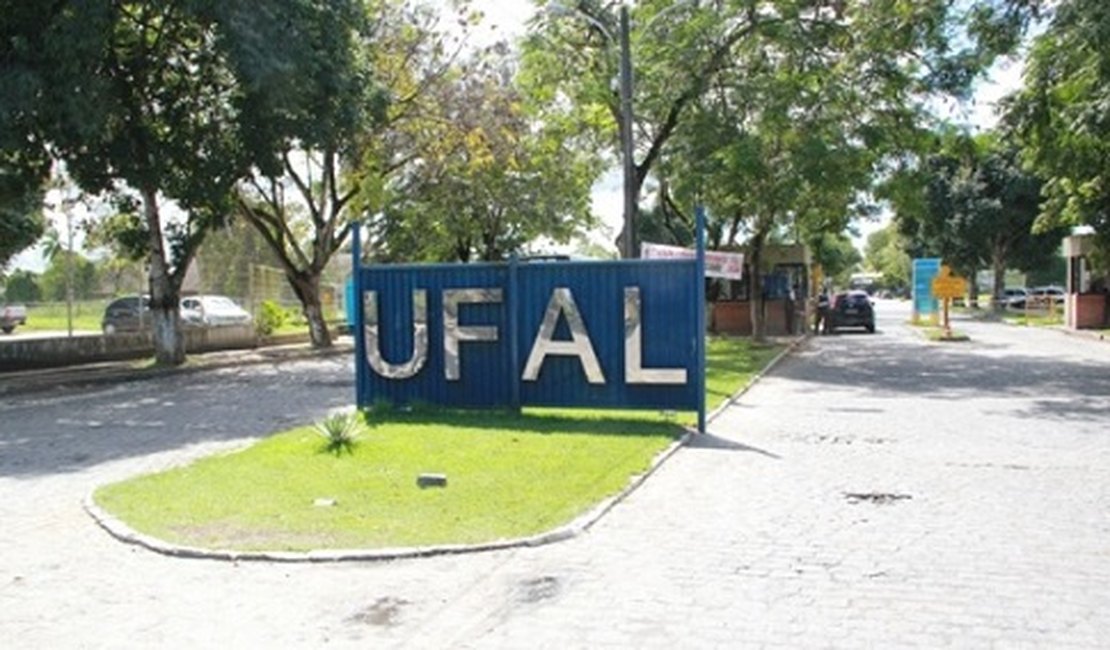 Ufal lança edital para seleção de professores efetivos