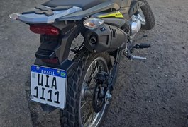 Motocicleta com queixa de roubo/furto é recuperada após ser encontrada abandonada em Arapiraca