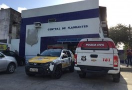 Dupla é presa suspeita de cometer estelionato em Maceió
