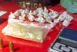 Força Tática do 12° BPM prende três homens por tráfico de drogas em Maceió