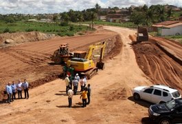 Governador assina decreto que desapropria área para obras na AL-110, em Arapiraca