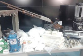 Operação desarticula laboratório de refino de pasta base de cocaína em Rio Largo