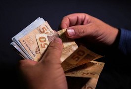 Aposentadorias vão aumentar 3,71% e teto do INSS subirá para R$ 7.786