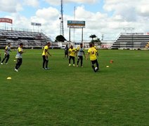 Recém apresentado, técnico Betinho realiza seu primeiro treino no alvinegro arapiraquense