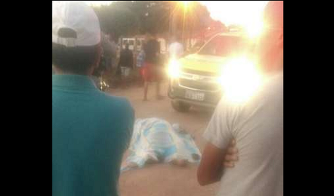 Motociclista morre e garupa fica ferido após colisão com carro em Arapiraca
