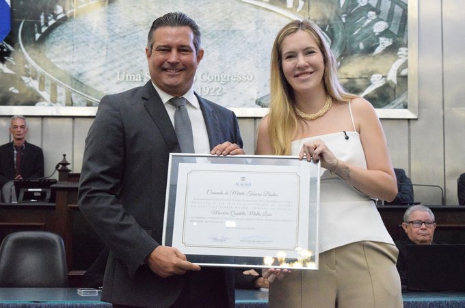Assembleia homenageia Maurício Quintella com maior honraria do Parlamento alagoano
