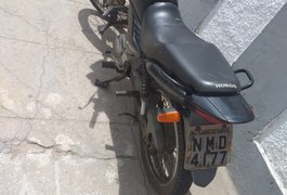 Motocicleta roubada por homens armados é recuperada em Lagoa da Canoa