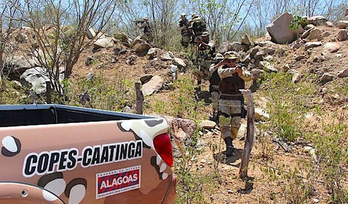 Policial morre e outro fica ferido em troca de tiros no Sertão de Alagoas; criminosos são mortos pela PM