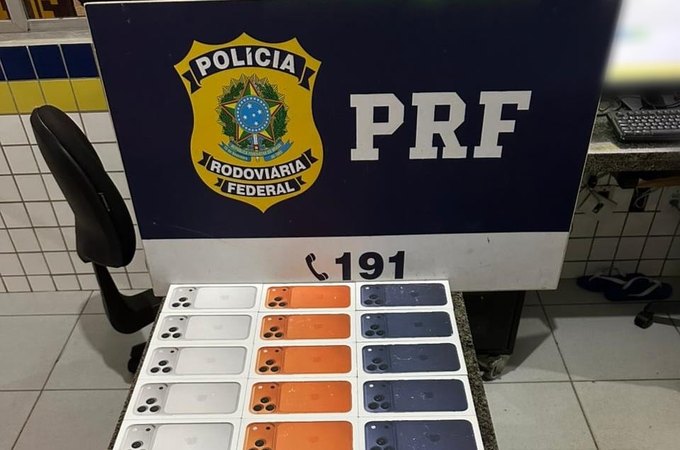 PRF apreende 30 iPhones sem comprovação fiscal em São Sebastião