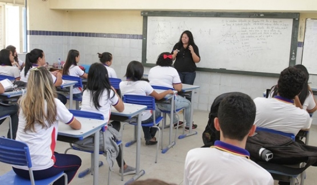 Educação divulga resultado do concurso de remoção para professores