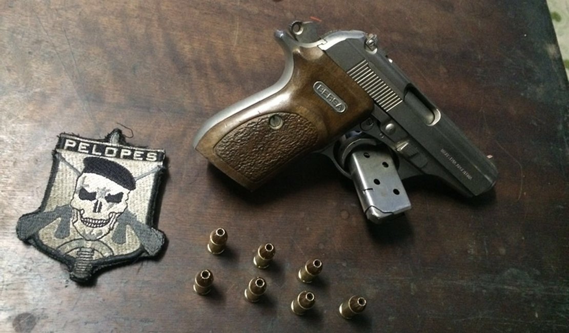 Pelopes prende homem com arma de fogo em Arapiraca