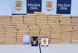 Polícia apreende quase 100 kg de maconha escondida em banheiro de casa