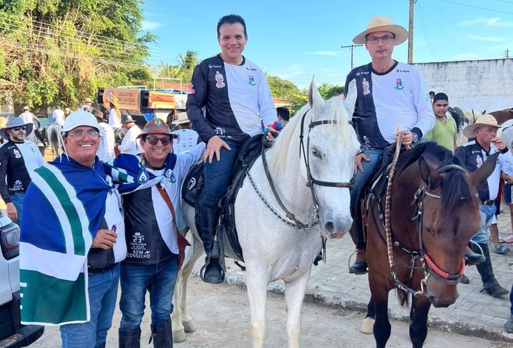 Ricardo Nezinho participa da 23ª Cavalgada de Nossa Senhora do Bom Conselho, tradição de fé e identidade de Arapiraca