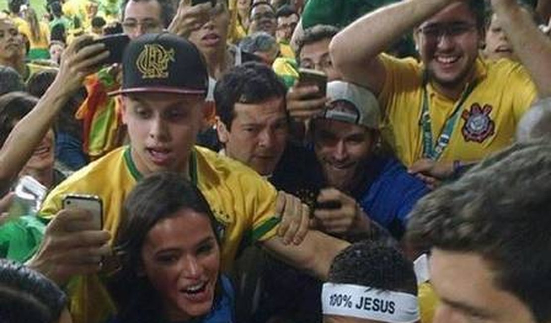 Neymar e Bruna Marquezine tiveram recaída em festa junina, diz jornal