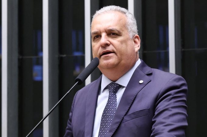 Vitória para pessoas com deficiência visual: Alfredo Gaspar garante aprovação na CCJC de projeto que amplia acesso à CNH