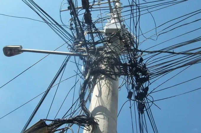Número de acidentes com a rede elétrica cresceu no Brasil em 2025