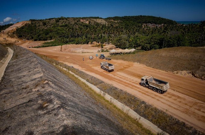 Obra do Governo de Alagoas, vias duplas da AL-102 Norte potencializam desenvolvimento