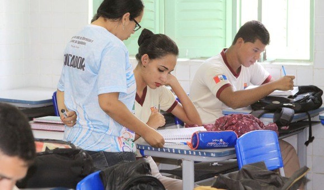 Entre os colégios estaduais, o da Polícia Militar lidera ranking do Enem