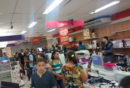 Grande liquidação lota lojas no Centro de Arapiraca