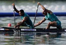 Olimpíada: Isaquias Queiroz e Jacky Godmann garantem disputa por medalha na C2 500m da canoagem