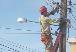 Eletrobras faz mutirão para cortar energia de inadimplentes em Alagoas