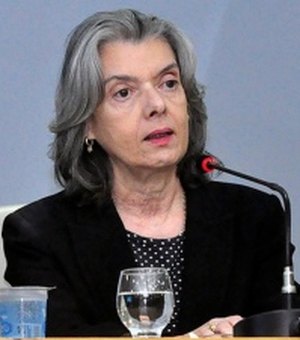 Ministra do STF pede investigação contra Bolsonaro no caso Covaxin