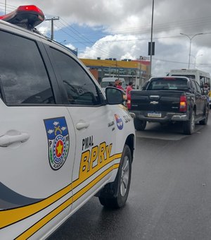 Vídeo: Engavetamento com três carros é registrado nas proximidades da igrejinha, em Arapiraca