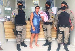 Militares ajudam mulher a dar a luz em Penedo