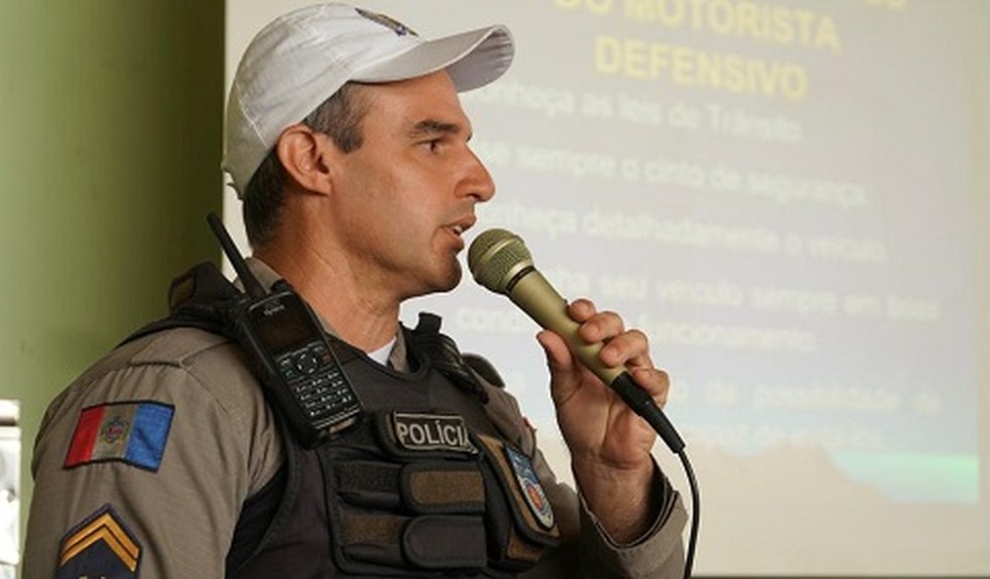 Militar do 3º BPM ministra palestra sobre trânsito em evento de mineradora no Agreste