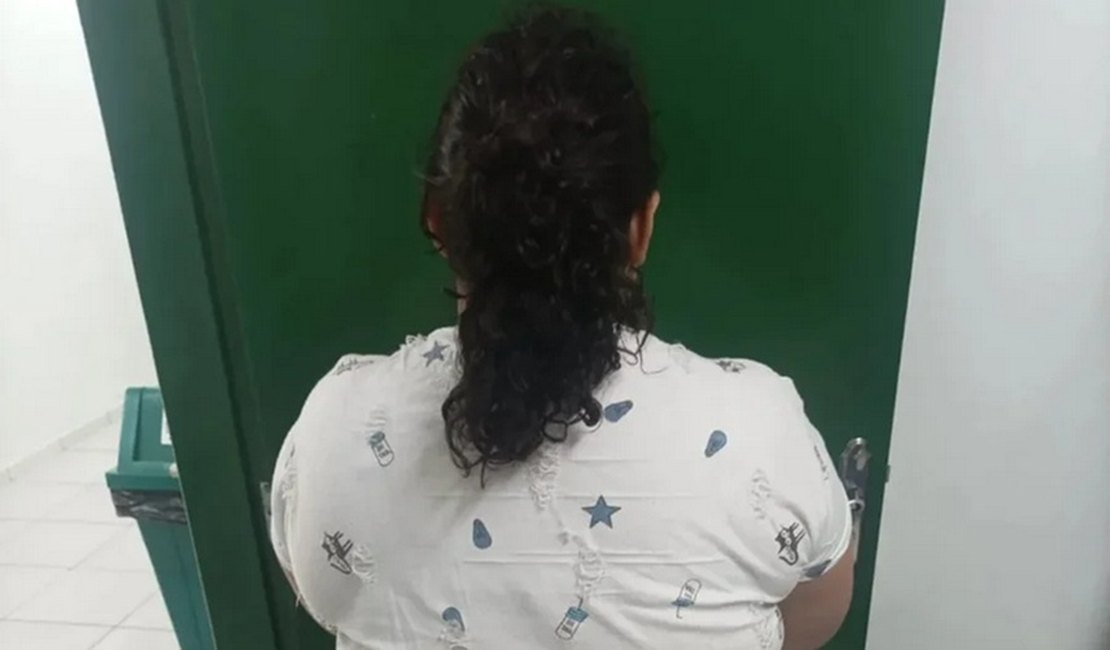 Mulher é presa após fingir ter 12 anos e ser 'adotada' por família em Santa Catarina