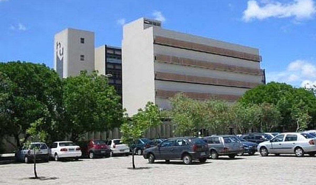 Gestante é agredida e cortada com faca pelo marido, em Maceió