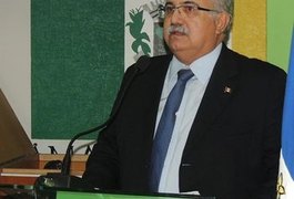 Prefeito de Arapiraca está internado em UTI de hospital em Maceió