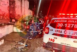 Homem é morto com três tiros em frente a vila no bairro Manoel Teles