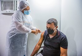 Mais de 50% da população de Arapiraca já recebeu pelo menos uma dose da vacina contra a Covid-19