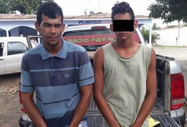 Suspeitos em assaltos são detidos por populares, em Arapiraca