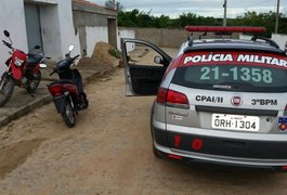 PM prende dois jovens e recupera duas motos roubadas em Arapiraca