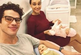 Débora Nascimento e José Loreto treinam para a chegada da primeira filha