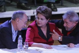 PT confirma candidatura de Dilma a reeleição