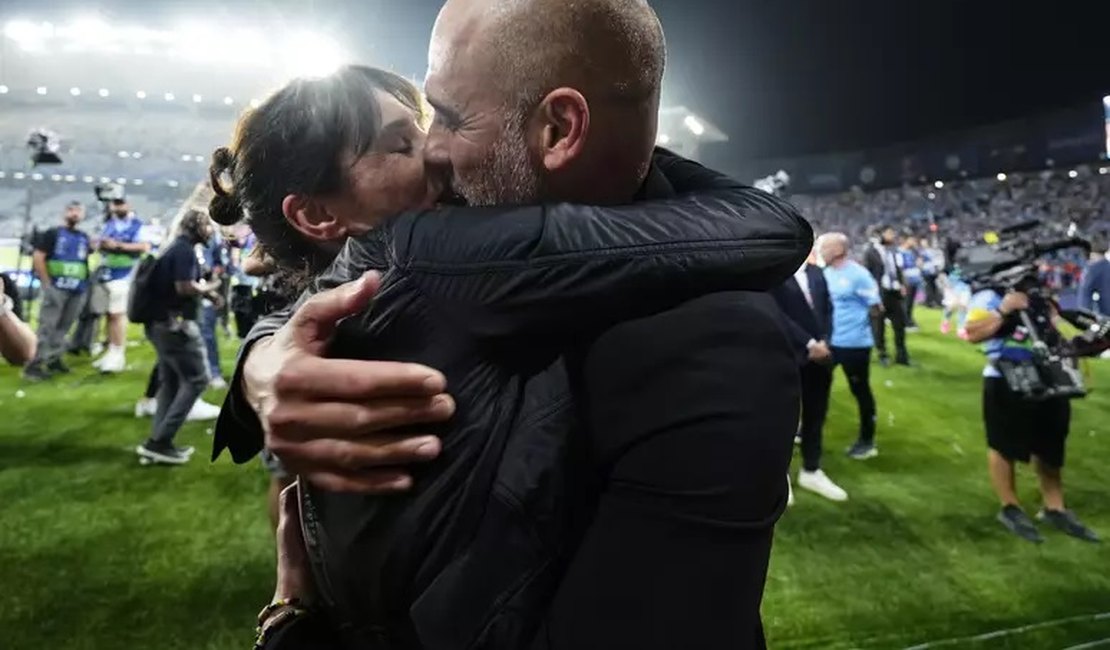 Guardiola e Cristina Serra terminam relacionamento de 30 anos, diz jornal