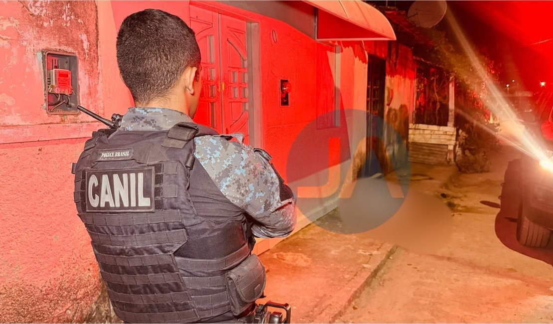 Jovem de 26 anos é morto a tiros no bairro Canafístula, em Arapiraca