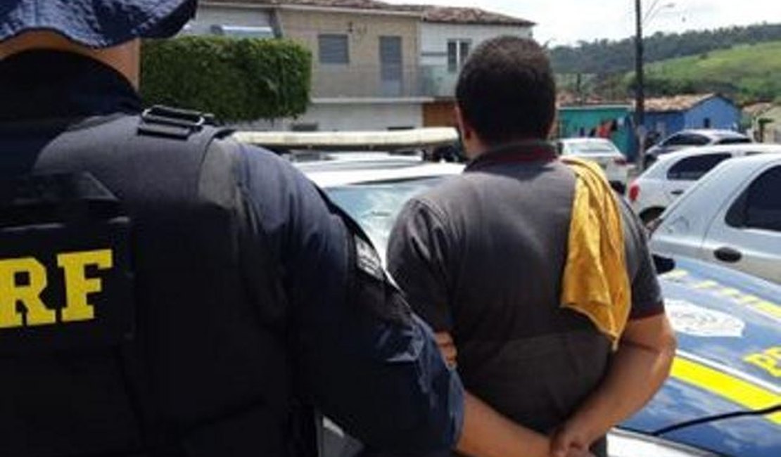 PRF prende caminhoneiro portando comprimidos de anfetamina em São Miguel dos Campos