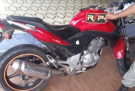 Após perseguição Radiopatrulha recupera motocicleta roubada em Arapiraca