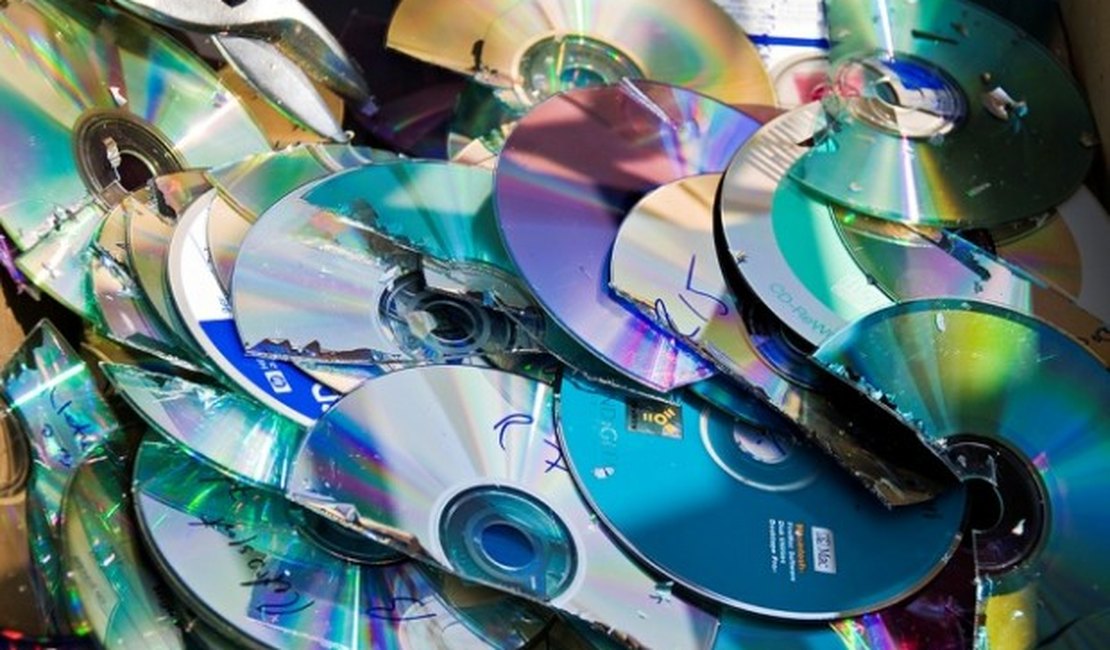 CDs e DVDs antigos podem descontaminar a água do esgoto