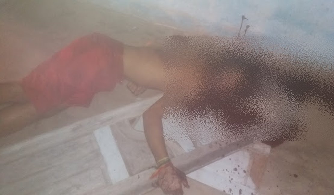 Jovem mata irmão a machadadas para defender a mãe