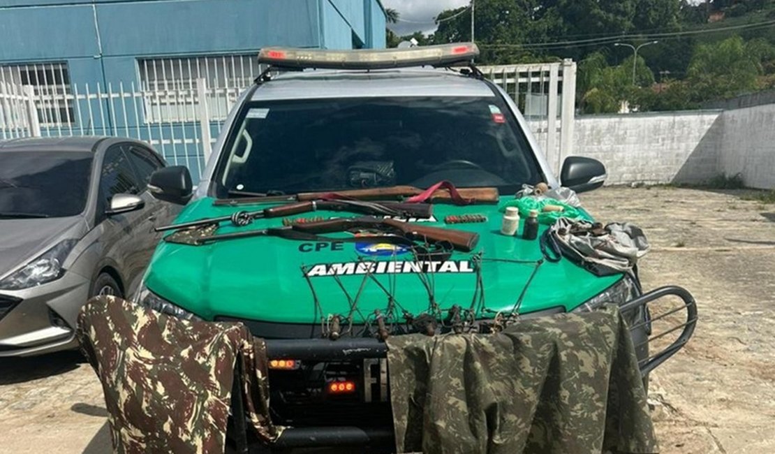 PM apreende armas, materiais de caça e pássaros silvestres em operação na Zona da Mata