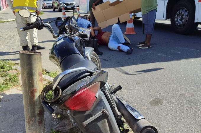 Motociclista fica ferido após acidente em Maceió