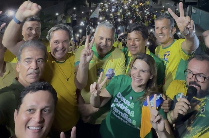 Pernambuco se veste de verde-amarelo para apoiar Flávio Bolsonaro e Alfredo Gaspar